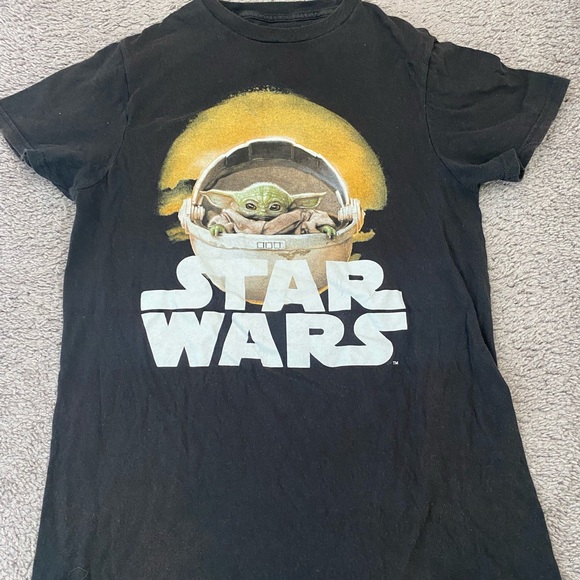 🌟⭐️Star Wars Yoda Tshirt - Picture 1 of 4